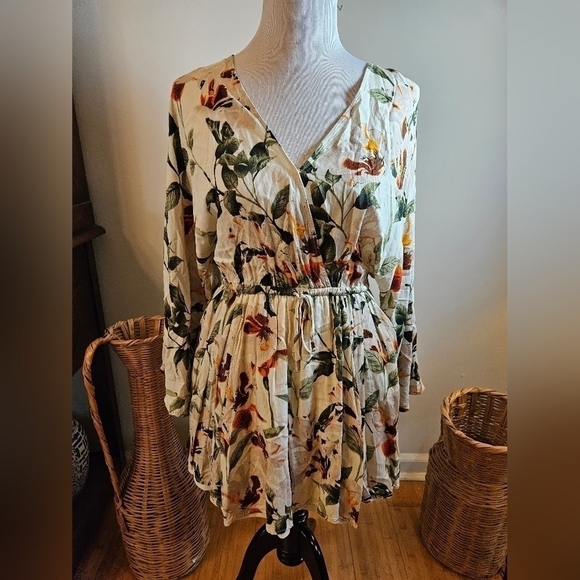 Loveriche floral dress size med. - Picture 2 of 10